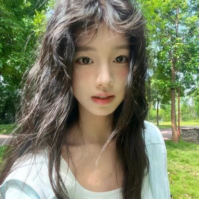 蓝眼睛波利
